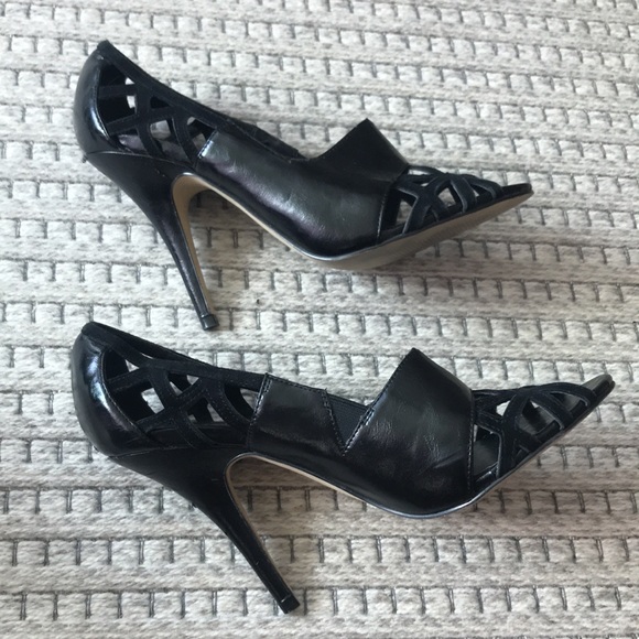 Steve Madden Luxe Geo Design Sandals - Picture 1 of 10